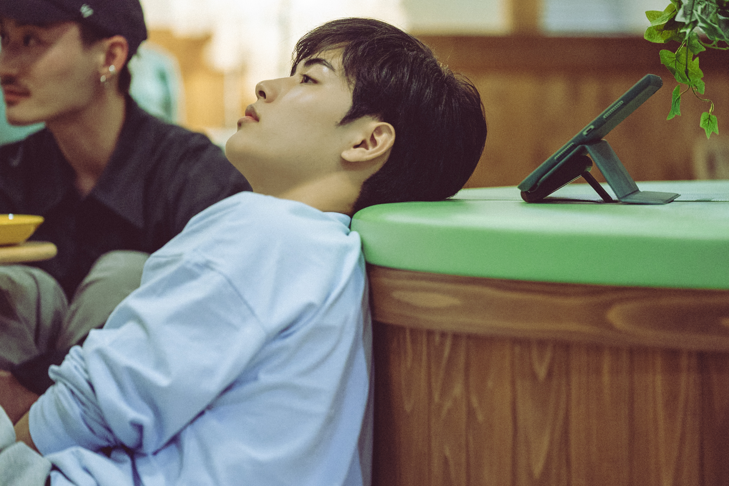 Netflix「ボーイフレンド」が日本トップに、MCとプロデューサーに裏側