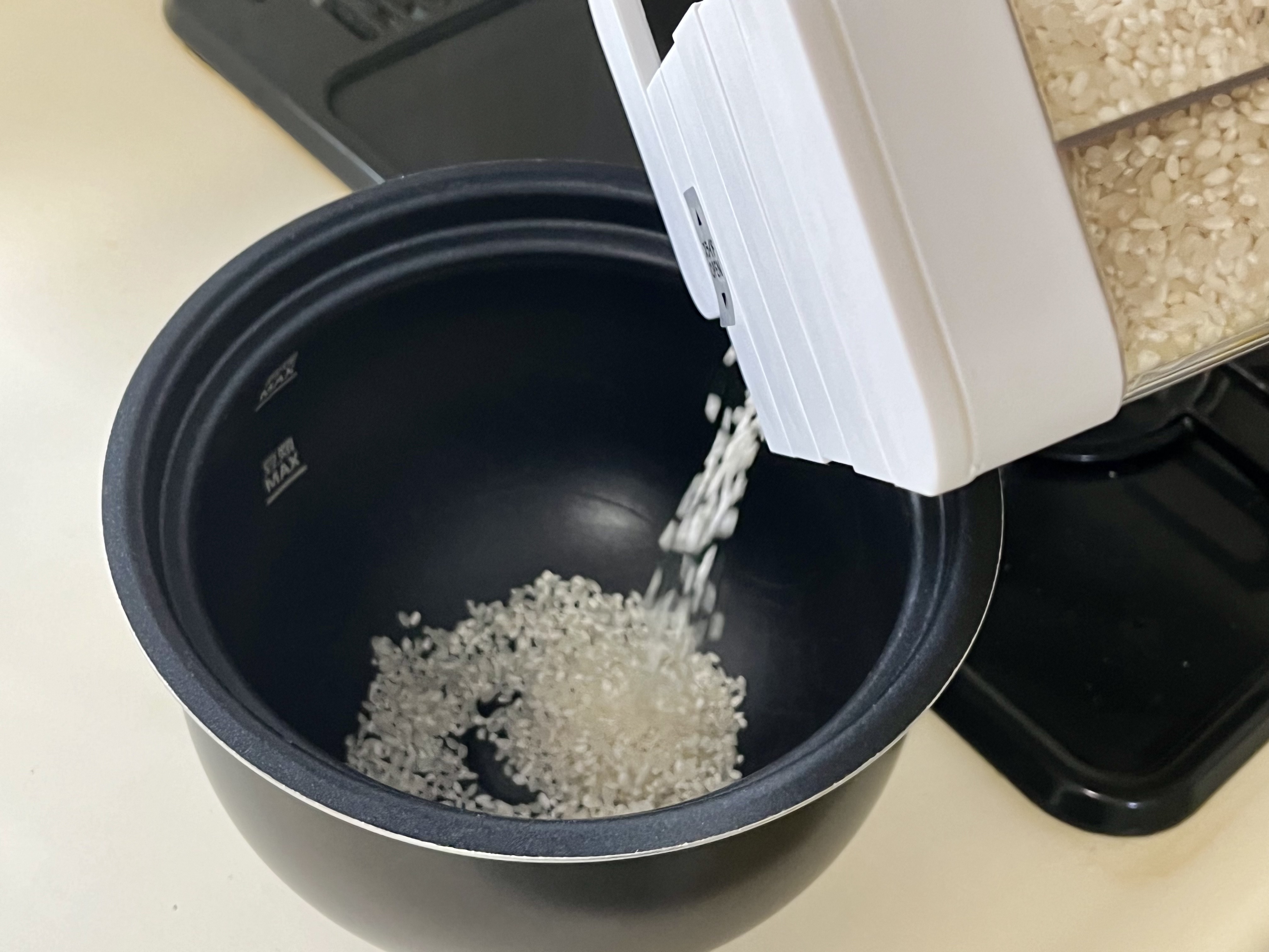 【引越し処分】冷蔵庫・炊飯器2点（まとめて歓迎） 引越し処分】冷蔵庫・炊飯器 2点（ まとめて歓迎）