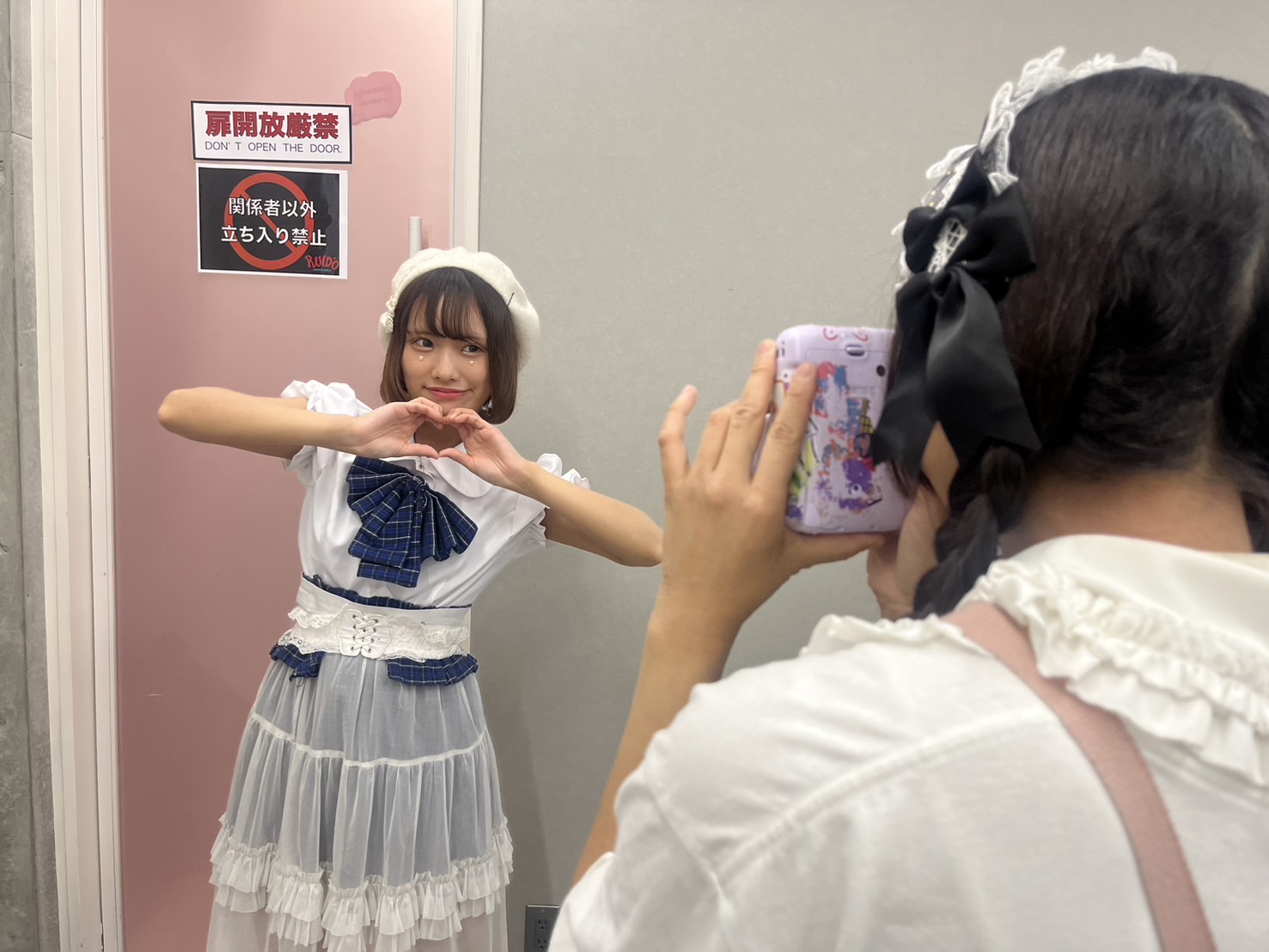 チェキで「100億経済圏」まわす地下アイドル業界の夢と実情