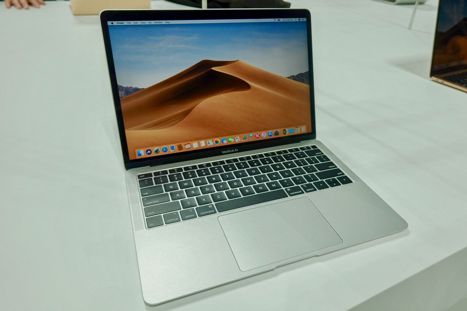 現地レビュー】「新MacBook Air」は再び“定番”に返り咲けるか