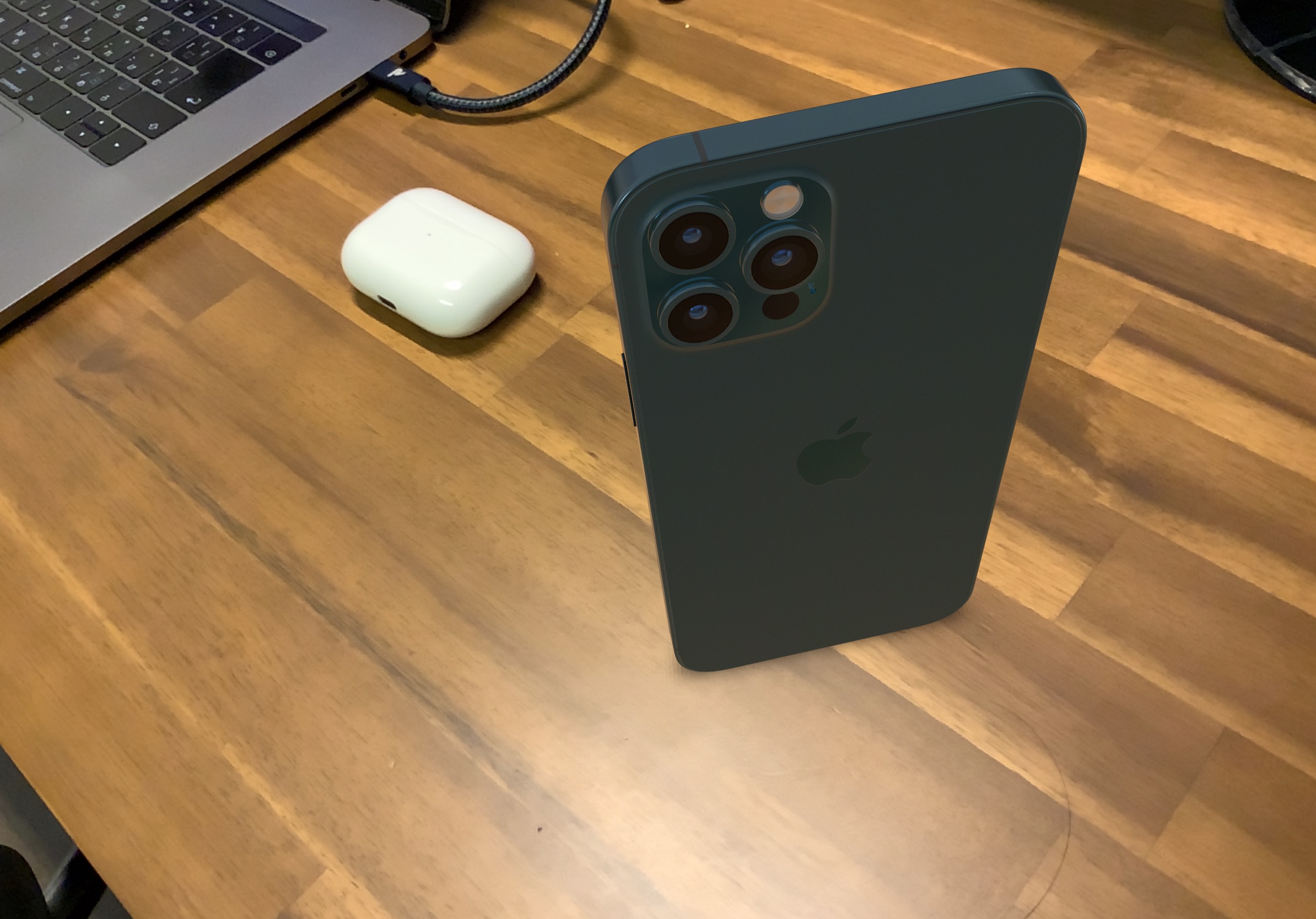 iPhone 12 Pro」がカメラを先鋭化“する必要があった”理由…本当の意味で