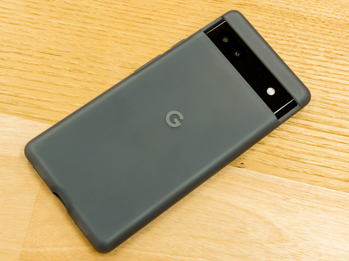 グーグルの高コスパスマホ「Pixel 6a」実機レビュー。外観とAIカメラを