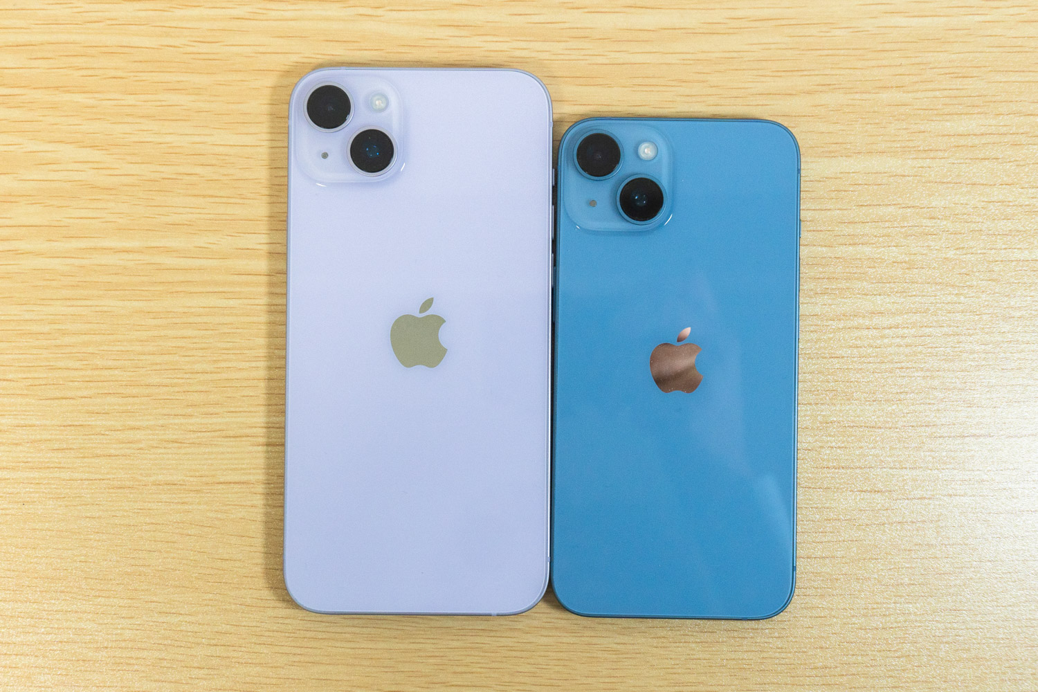 新登場した“画面が大きい標準モデル”「iPhone 14 Plus」先行実機 