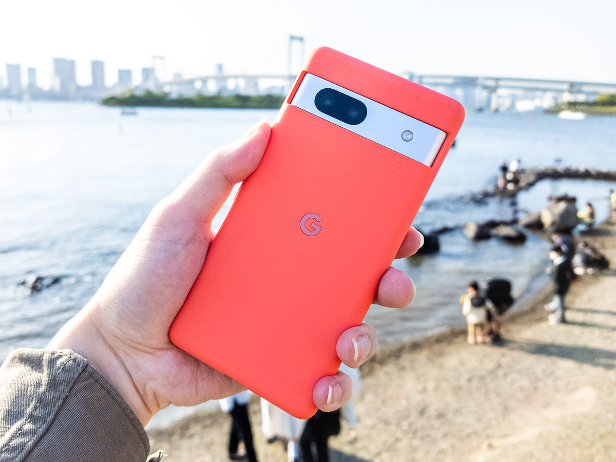 ほぼ上位モデルのグーグル「Pixel 7a」実機レビュー：注目のカメラ機能
