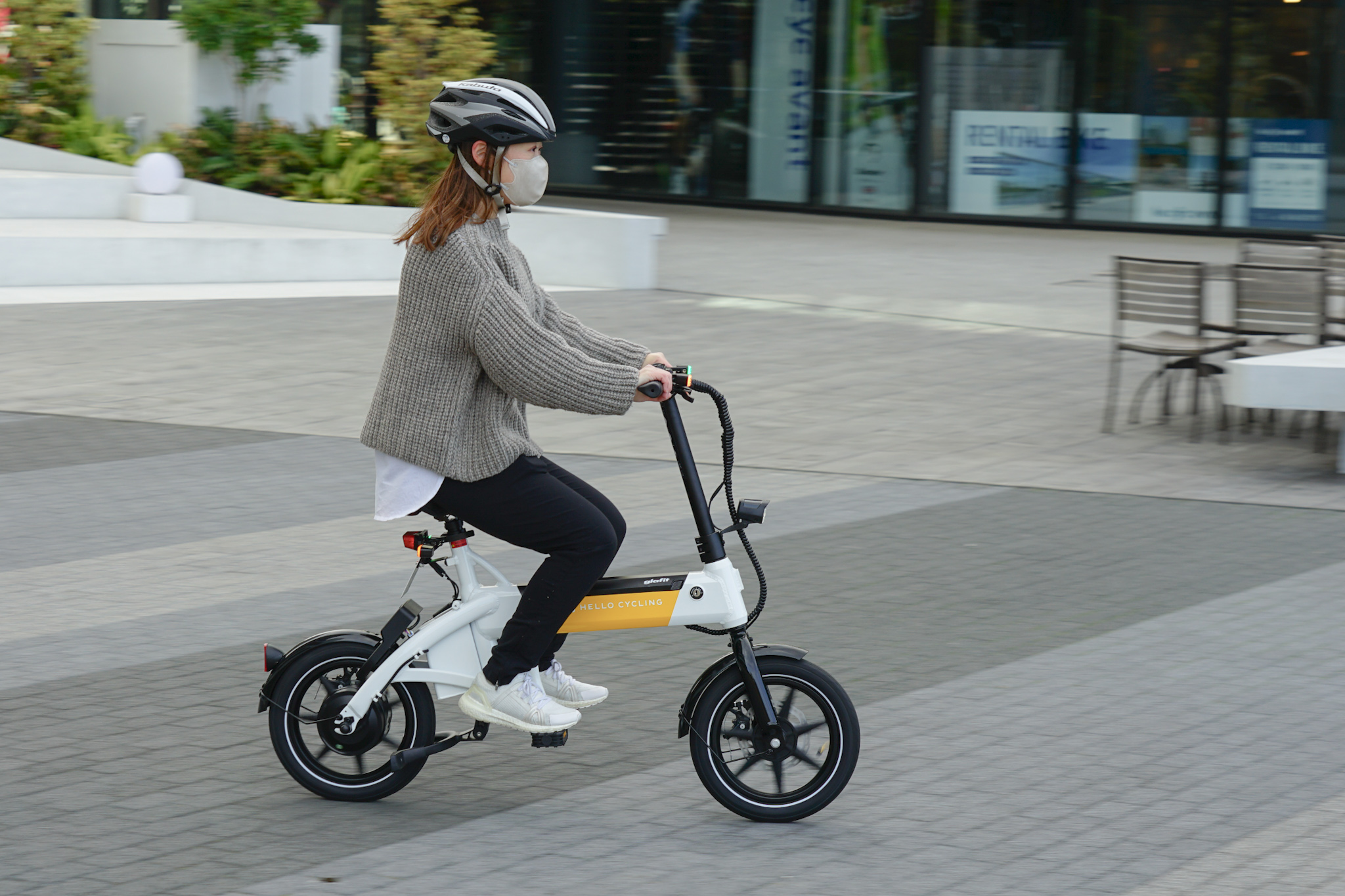 電動サイクル」はキックボードより乗りやすい？ ソフトバンク傘下の