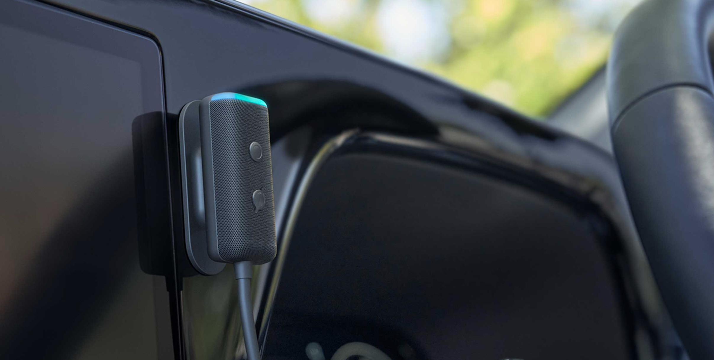 Echo Autoが一緒なら、運転しながら｢アレクサ、電話に出て｣ができ