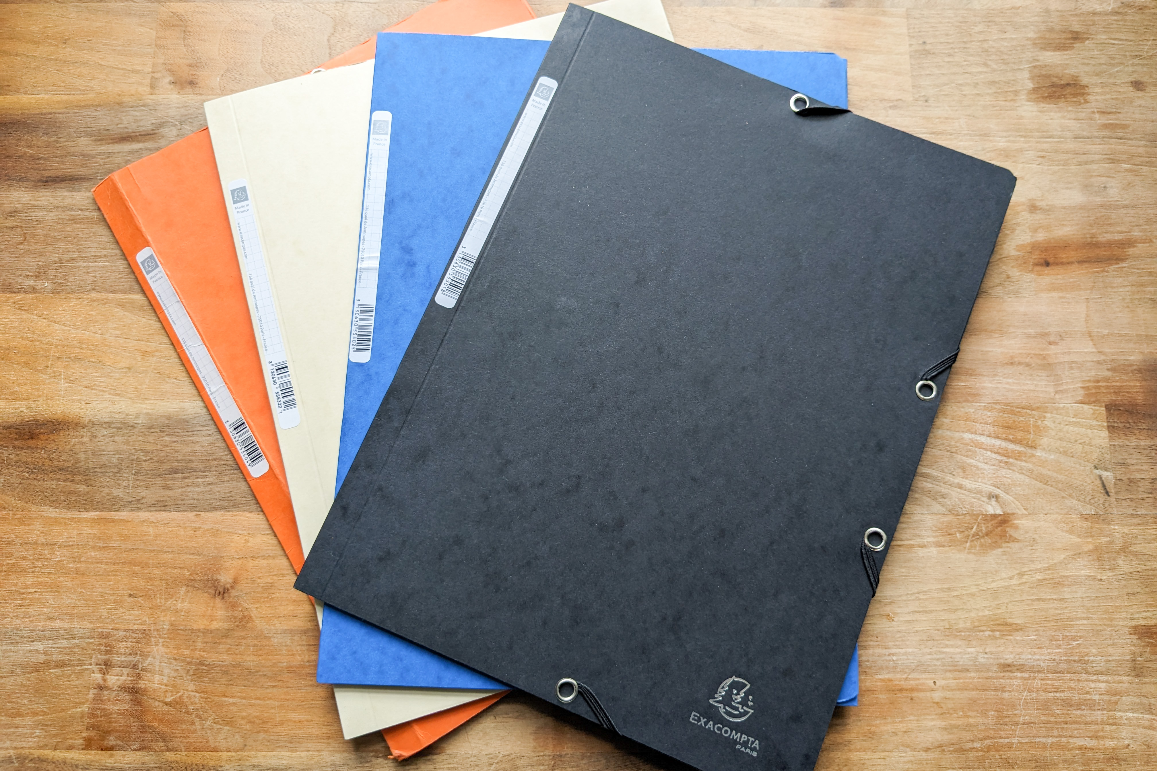 クリアファイルやめました。書類整理の正解は、薄いのに250枚収納