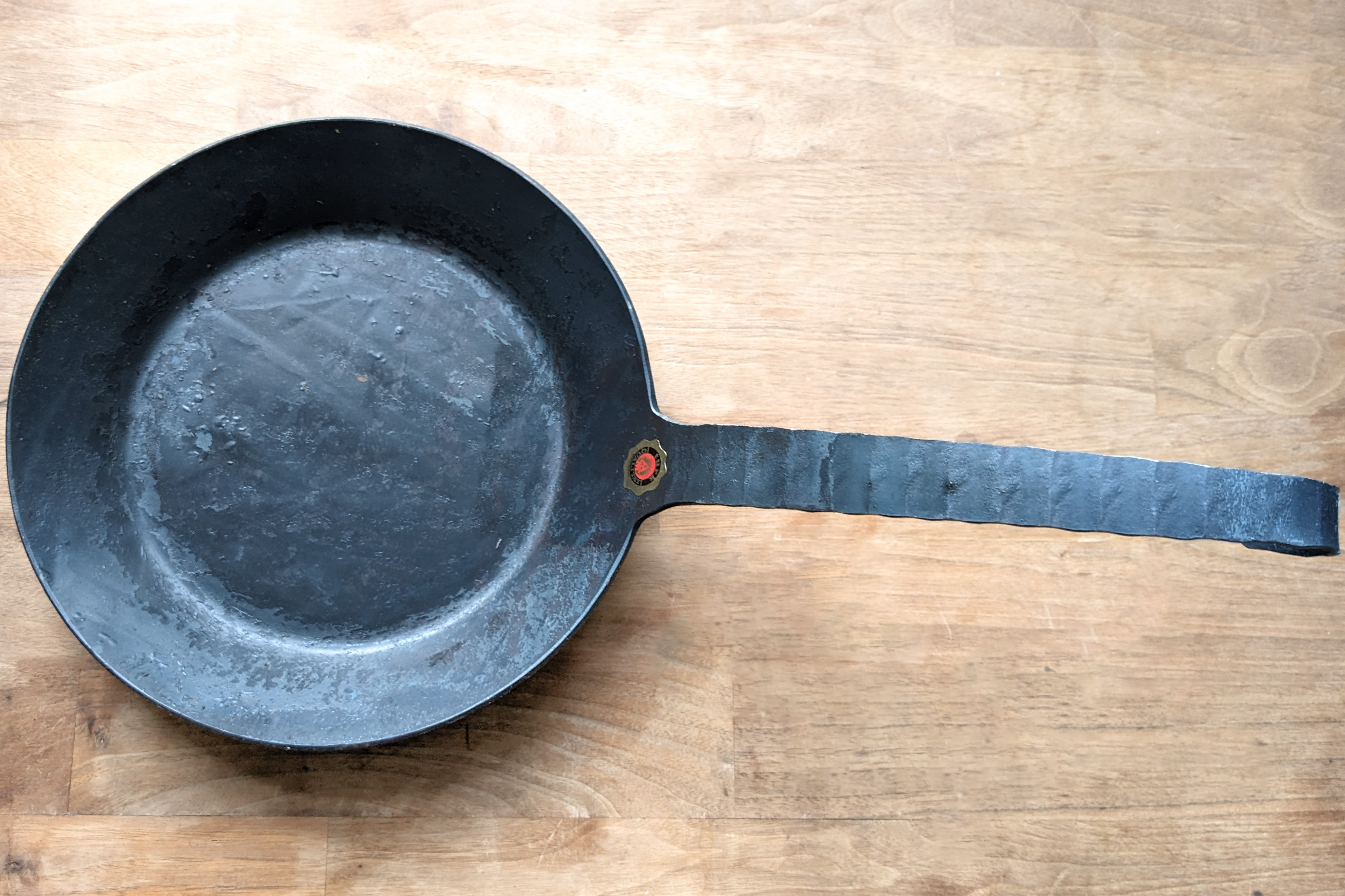 フライパン、テフロン結局剥げちゃう問題。「100年使えるフライパン