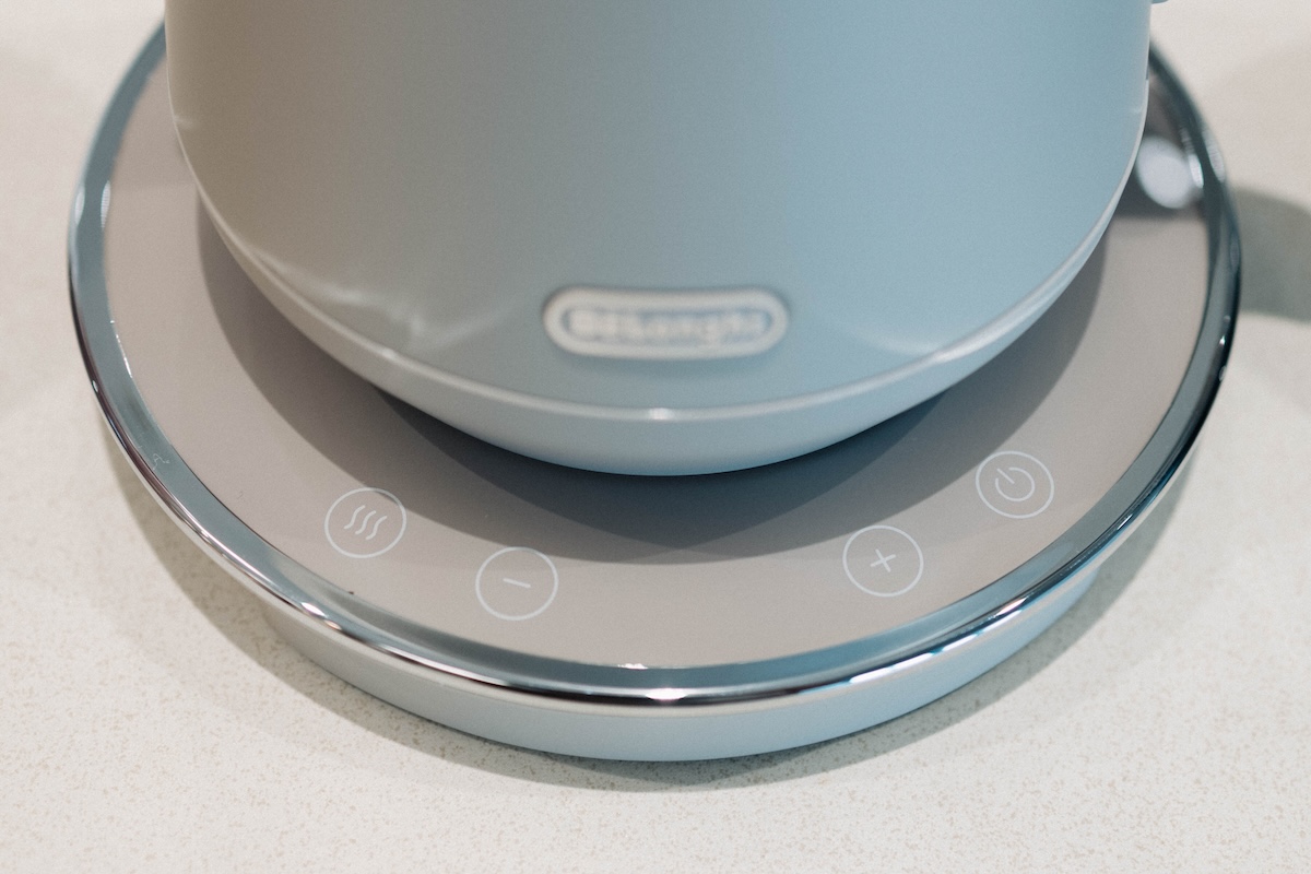 デロンギの新作電気ケトルをコーヒー好きにも薦めたい理由。9段階の