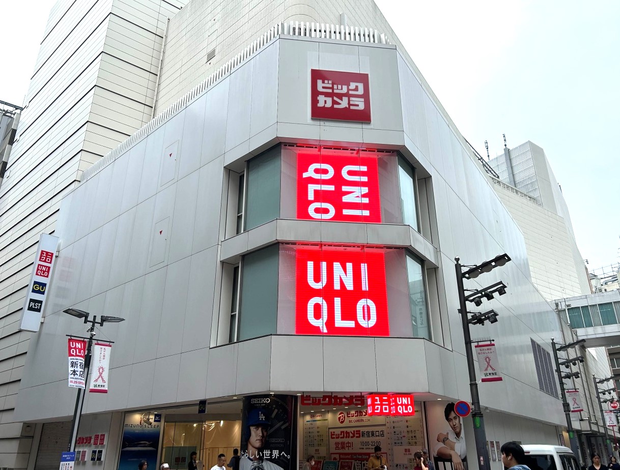 ビックカメラ ユニクロ