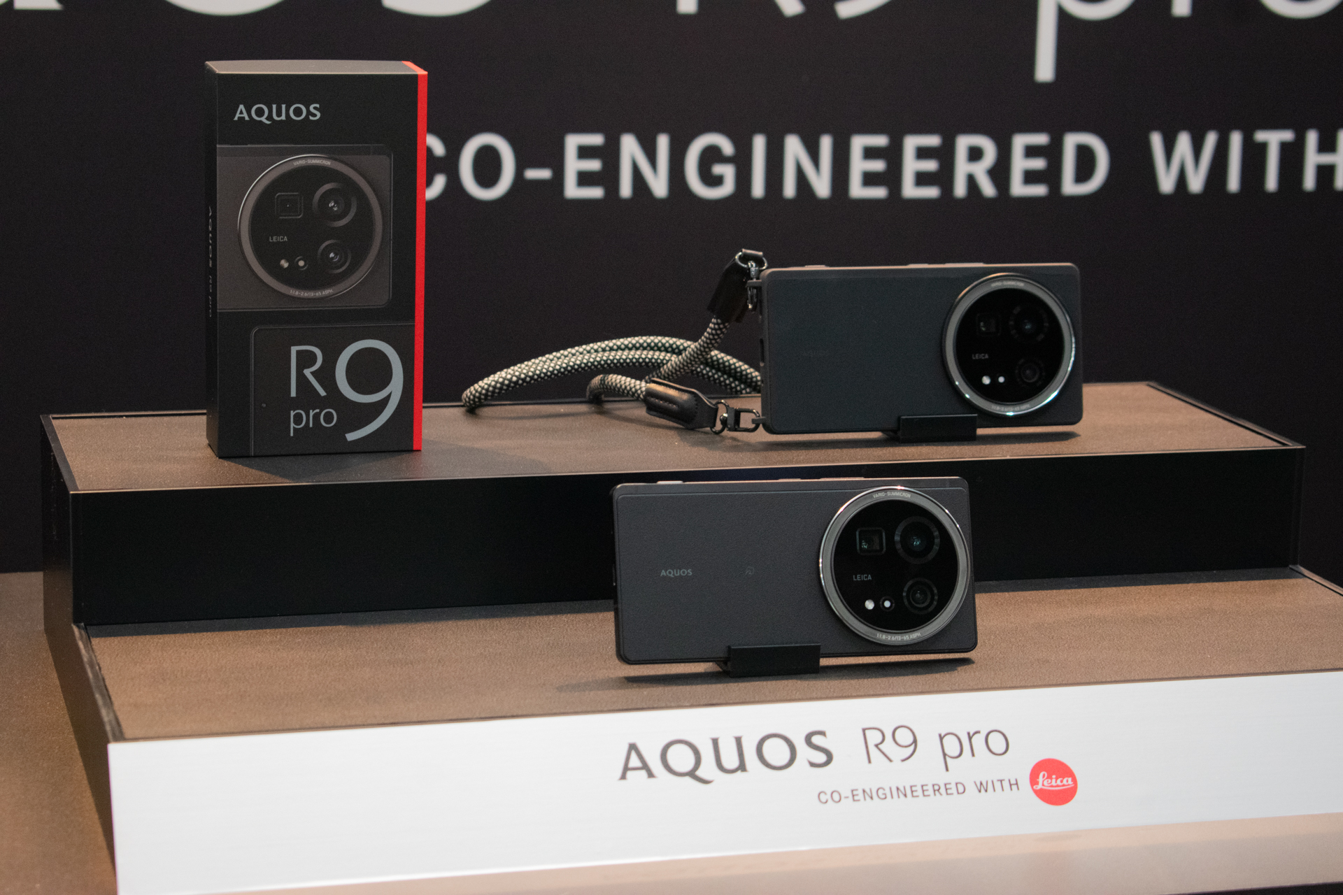 シャープがライカ協業の新スマホ「AQUOS R9 pro」発表。プロモデル復活 