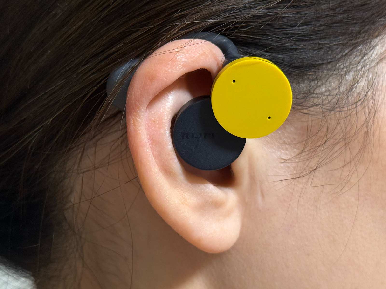 音漏れ防ぐ無線イヤホン「nwm DOTS」レビュー。通話しやすいNTT独自