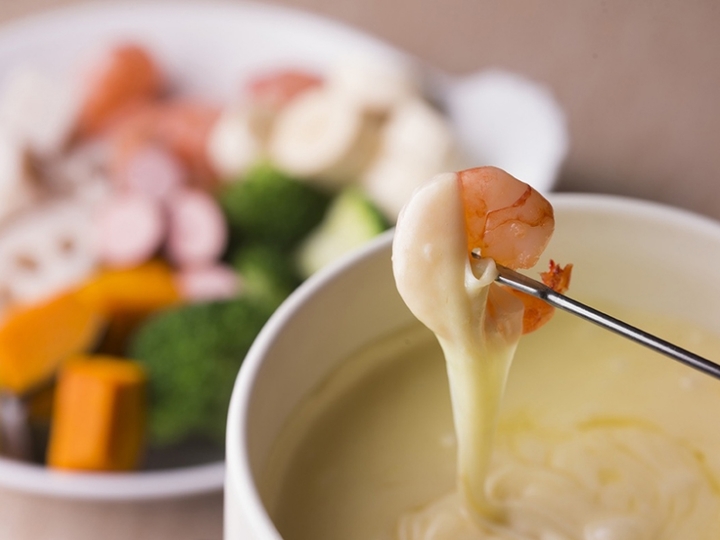 4種類のチーズが決め手 自宅で楽しむ 究極のチーズフォンデュ レシピ Mashing Up