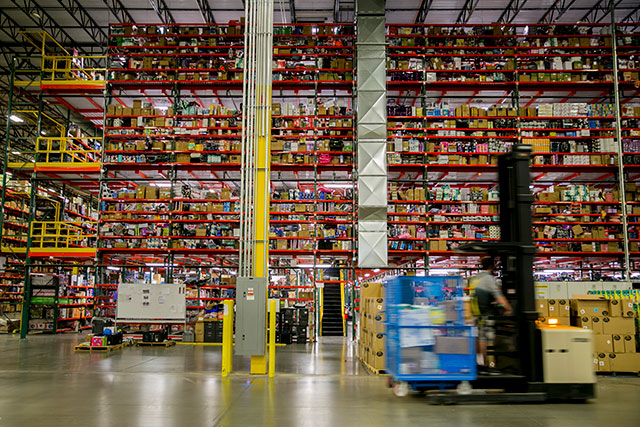20171104_nyt_warehouse_8.jpg
