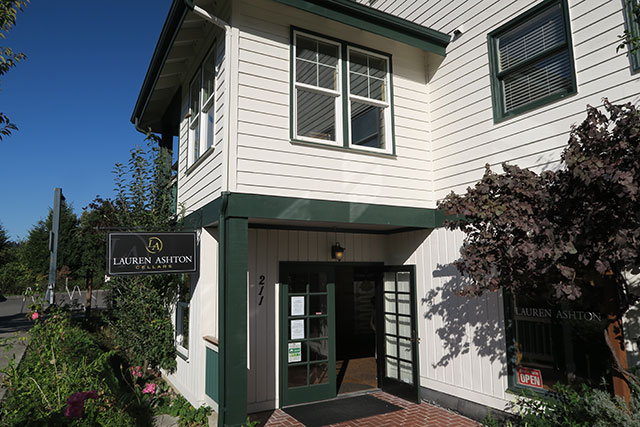 地ワインに地ウイスキーも お酒好きの聖地ウッディンビルでほろ酔いホッピング Mashing Up