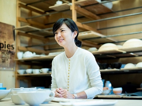 陶芸も暮らしも 丁寧な毎日を 淡々と積み重ねていきたい 陶芸家 岡崎裕子さん Mashing Up