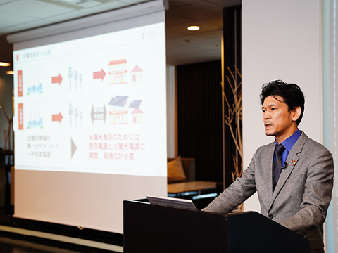 クリーンエネルギーが主流に 脱炭素社会を目指して 仮想発電所 が誕生 Mashing Up