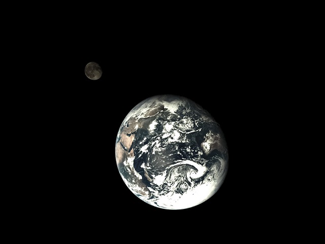 150929earth&moon7.jpg
