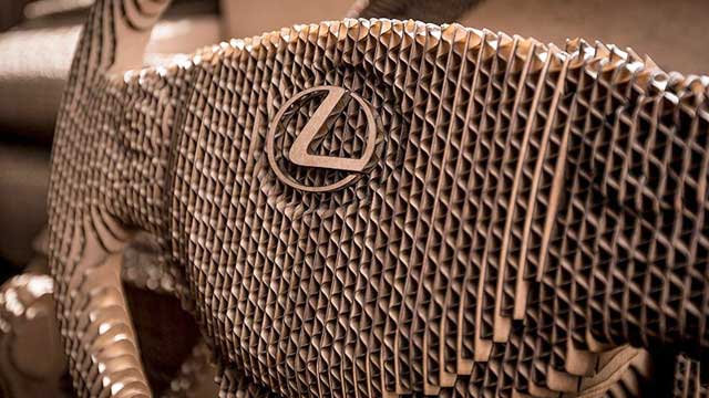 151007cardboardlexusis04.jpg