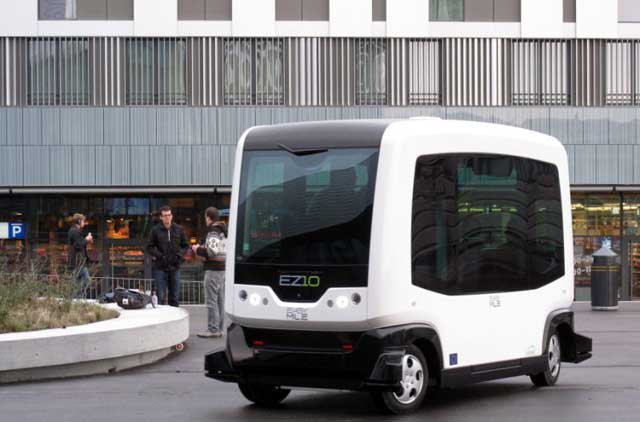 151014driverlesscars02.jpg
