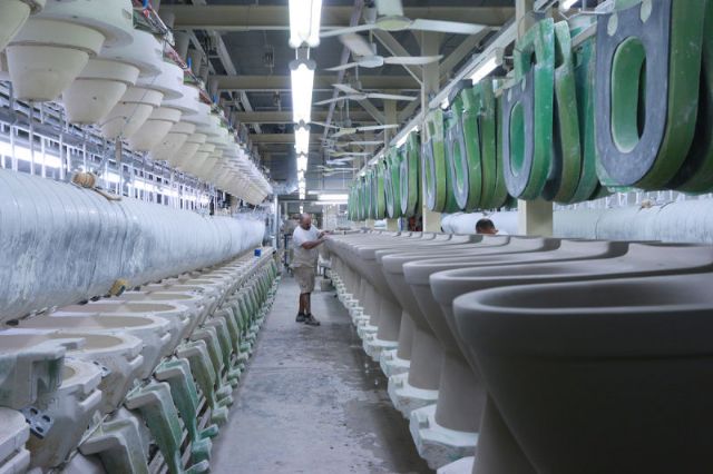 151015_toiletfactory16.jpg