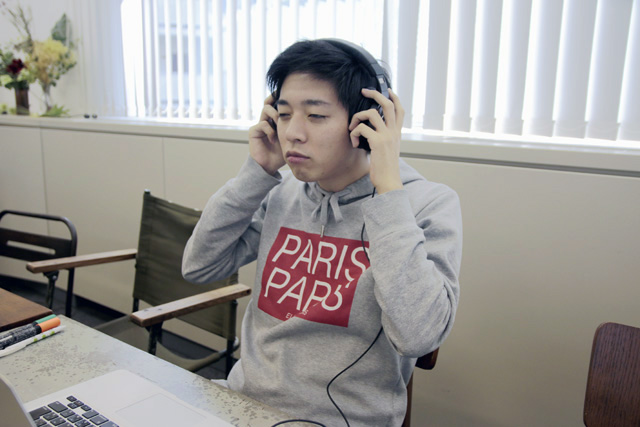 151105_giz_at8_A.jpg