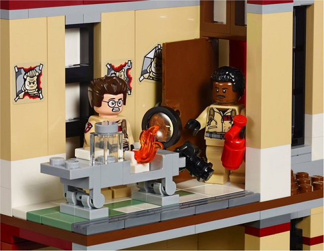 151112_ghostbusters_lego_tower_inside_10.jpg