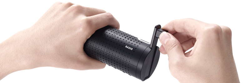 151116handcrankedradio.jpg