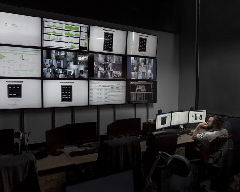 151117networkOperationsCenter.jpg