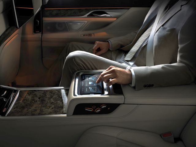 151120_bmw7_011.jpg