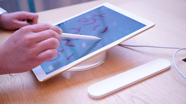 20151130applestore3D09.jpg