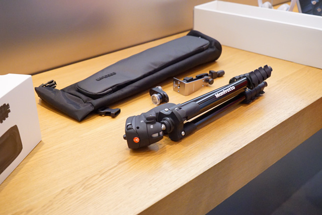 20151130applestore3D15.jpg