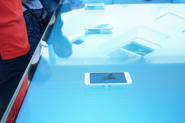 20151130applestore3D19.jpg