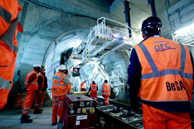 151202crossrail02.jpg