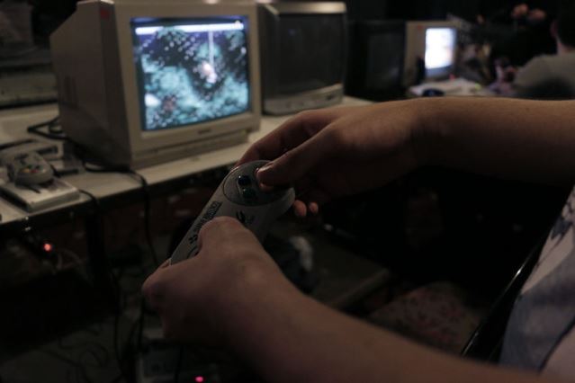 1512204retrogame3.jpg