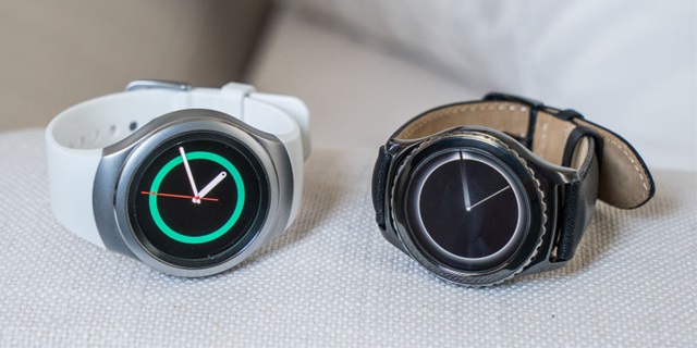 151225best-gadgets-b-galaxys2.jpg