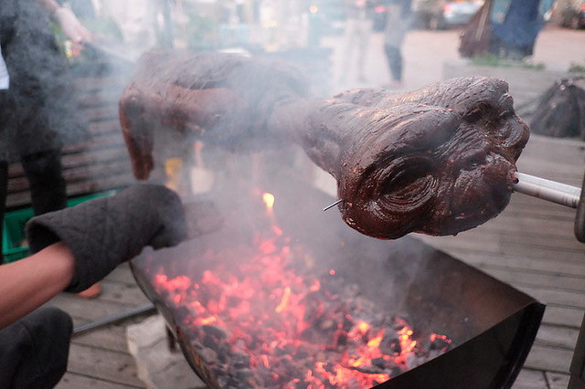 E.T. バーベキュー 丸焼き