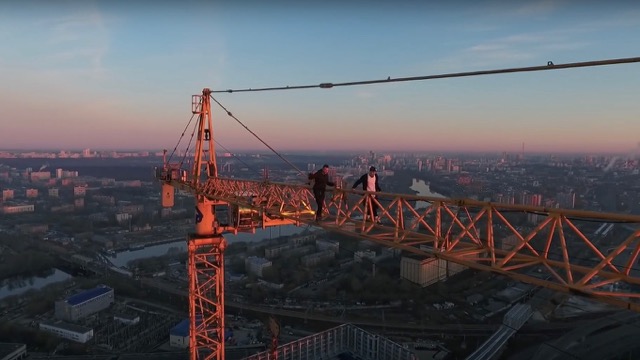 160427cranehanging4.jpg