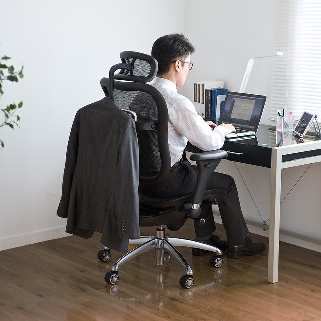 160510Meshchair-03_640.jpg
