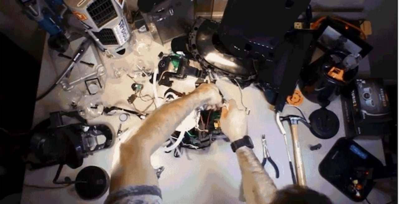 これが0時間の成果 コーヒーマシンから本格ロボット義手を作っちゃった ギズモード ジャパン