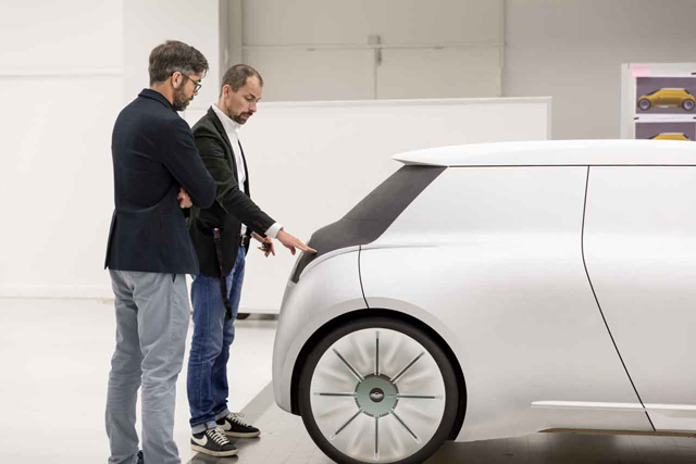 MINI VISION NEXT 100の打ち合わせ