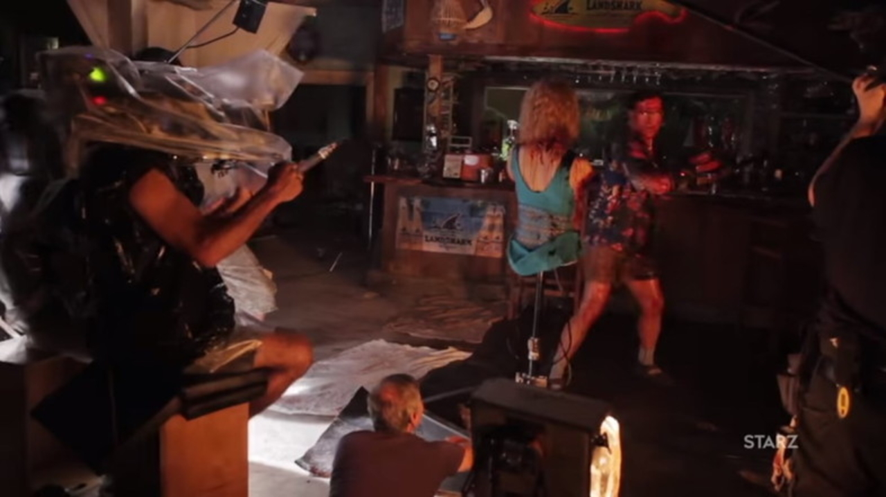 血みどろのsfx満載な 死霊のはらわた リターンズ シーズン2の舞台裏 ギズモード ジャパン