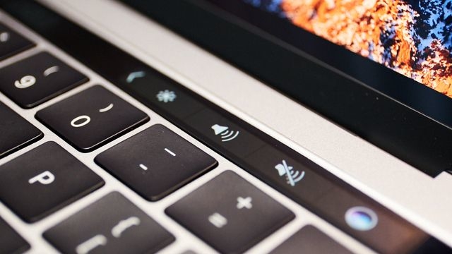 Touch Barにタッチ。新MacBook Proハンズオン2