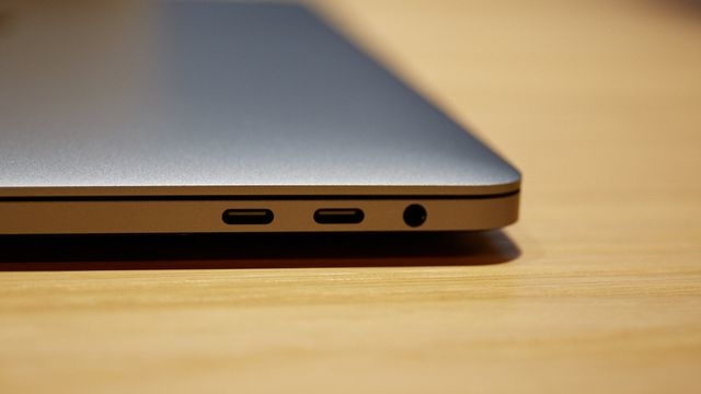 Touch Barにタッチ。新MacBook Proハンズオン4