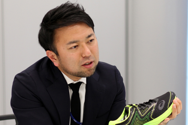 170215_asics04.jpg