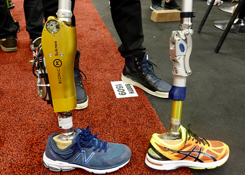 東京大学チームBionicMのロボット義足「Suknee」2