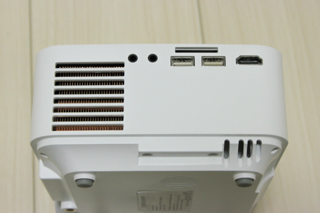 1万円でデジタルライフは幸せに? 夢のプロジェクター生活にSwitchしてみた06