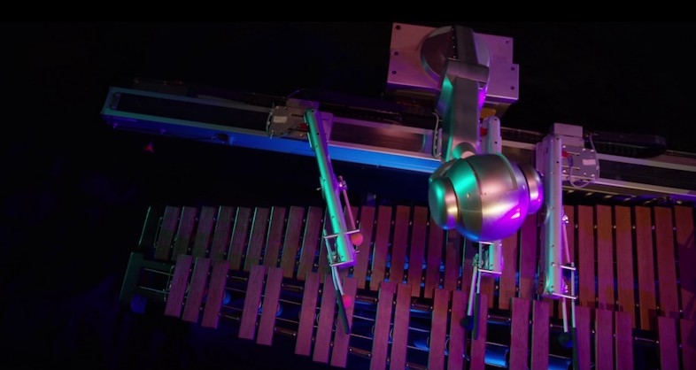 作曲も演奏も! ハイスペックなAIロボットが奏でるマリンバのメロディー