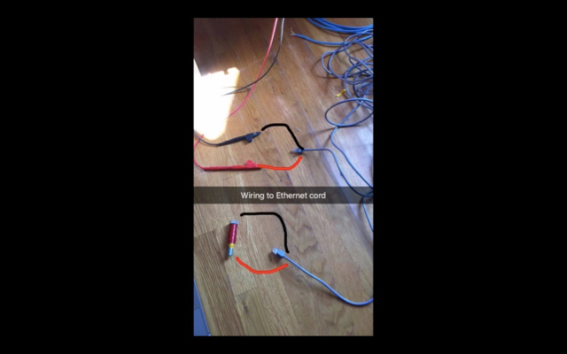 5 届かないところに落ちたAirPodを救出する感動のムービー「プライベート・エアポッド」に涙(動画あり)