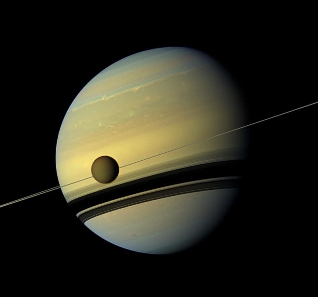 170915Cassini2